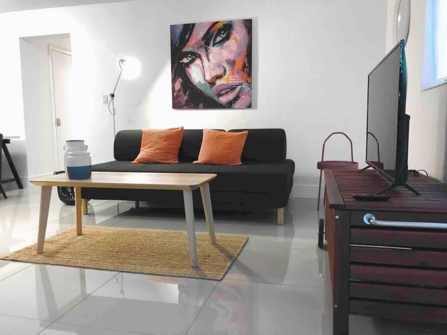 Groveo4 10 Min From The Beach Miami Exterior photo