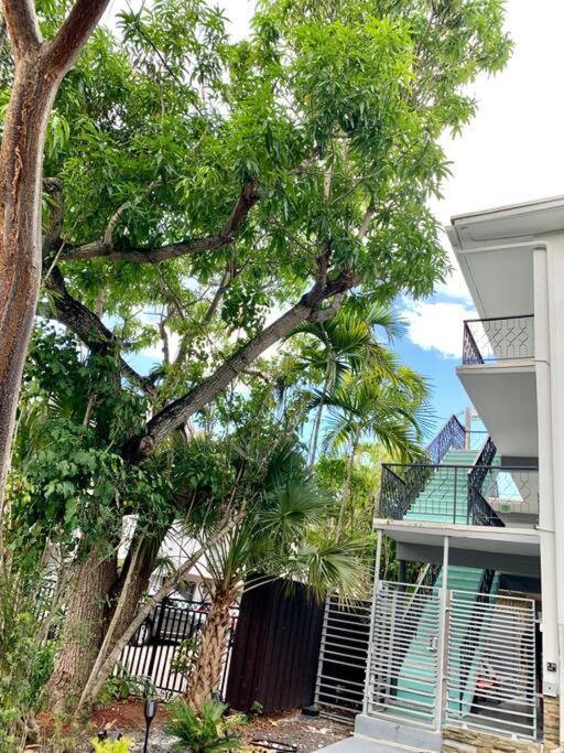 Groveo4 10 Min From The Beach Miami Exterior photo